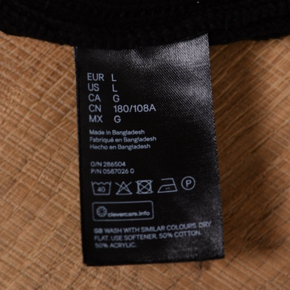 H&M Men’s Knit Crewneck Sweater in Black - Picture 4 of 4